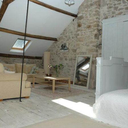 Le Moulin Des Farges Bed and Breakfast Meymac Exteriör bild