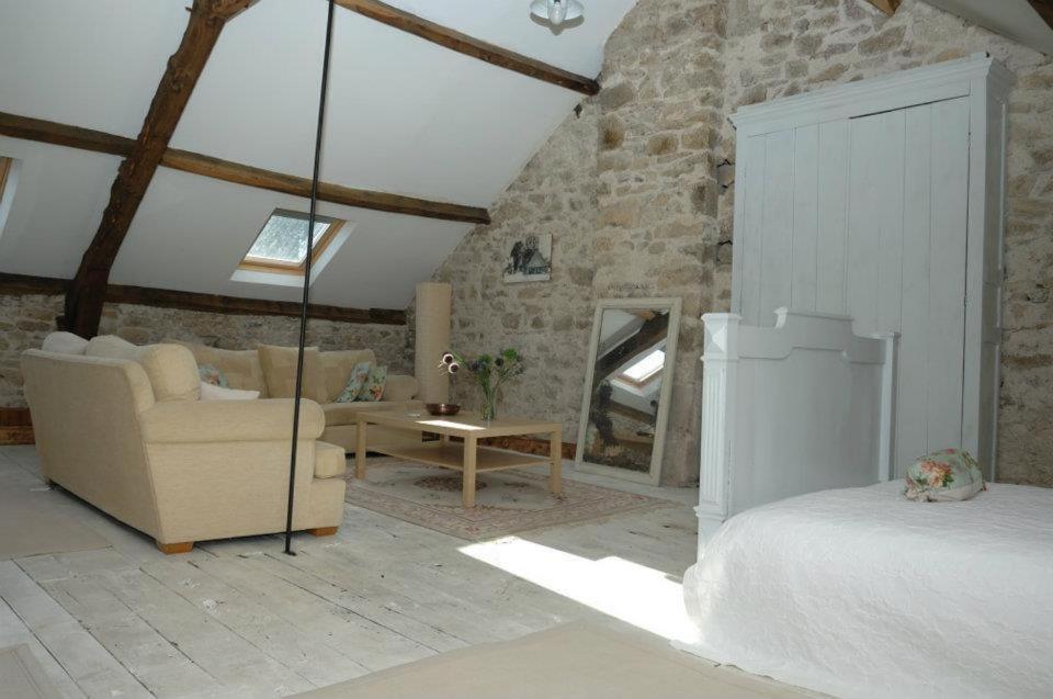 Le Moulin Des Farges Bed and Breakfast Meymac Exteriör bild