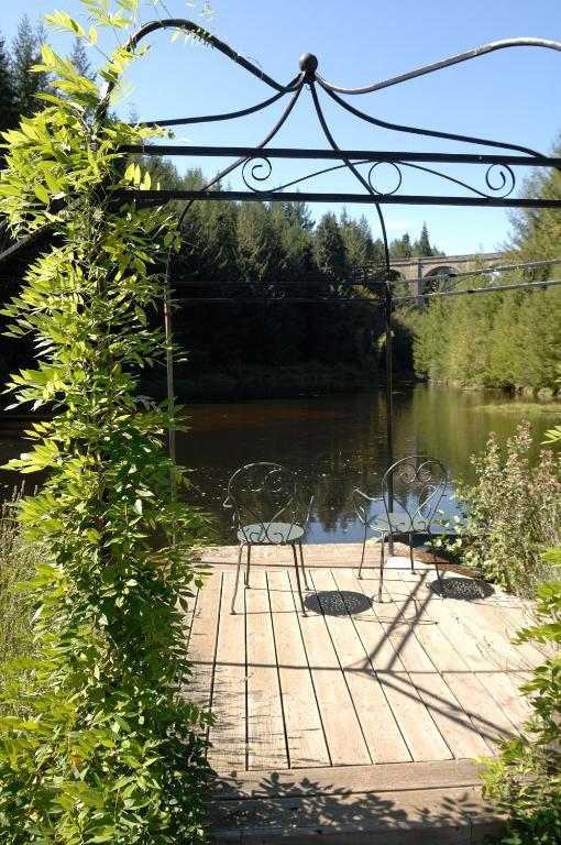 Le Moulin Des Farges Bed and Breakfast Meymac Exteriör bild